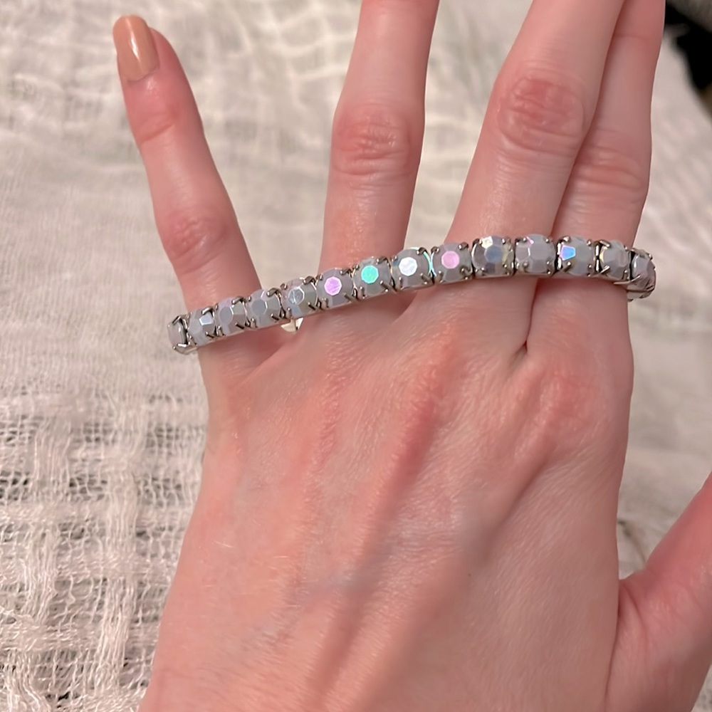 Silver and Pearlescent Stretchy Bracelet